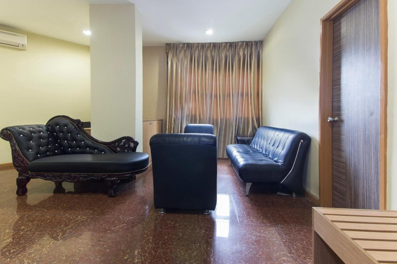 Oyo 422 Hotel Reno Kuala Lumpur Esterno foto