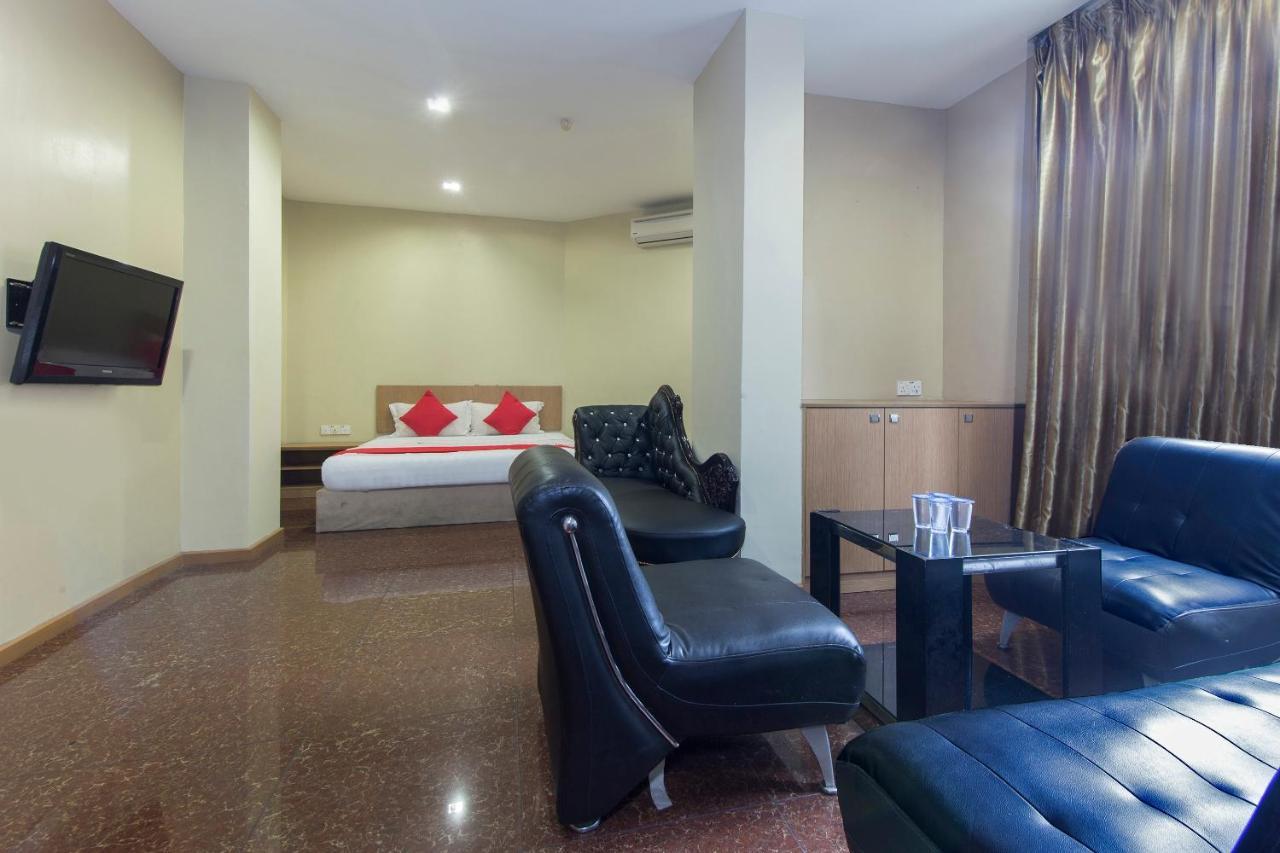Oyo 422 Hotel Reno Kuala Lumpur Esterno foto
